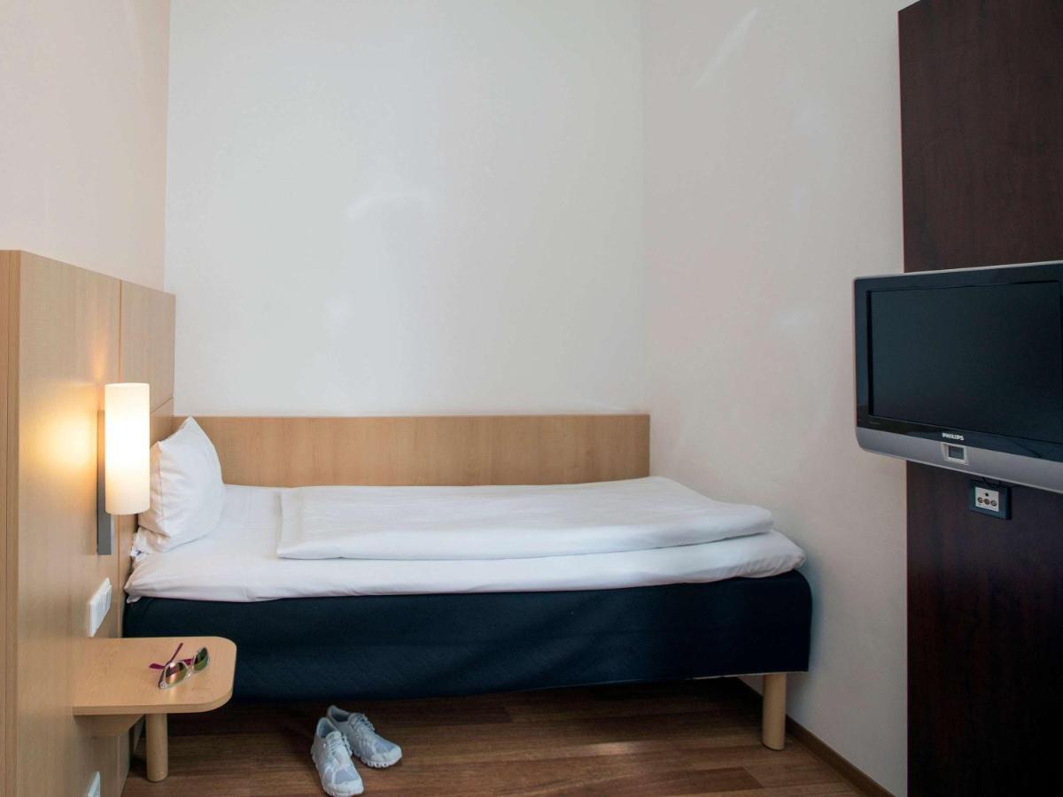 ibis Berlin City Süd Exterior foto
