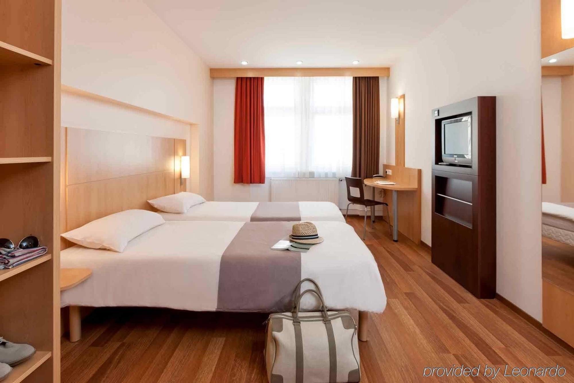 ibis Berlin City Süd Exterior foto